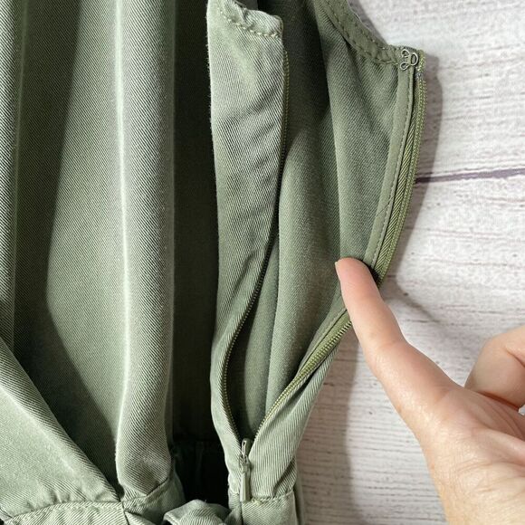 Banana Replublic Jumpsuit 100% Lyocell Sage Green Side Zipper women's sz 14 FLAW - Picture 5 of 12